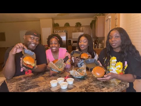 WING STOP GOT CHICKEN SANDWICHES??! 👀 | FOOD REVIEW