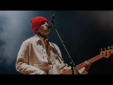 Twenty One Pilots - "I'm Not Okay" live (My Chemical Romance cover) (Summerfest 2021)