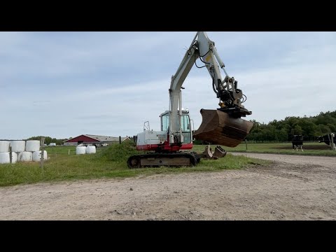 Köp Bandgrävmaskin Takeuchi TB175 med tiltrotator och tre skopor på Klaravik