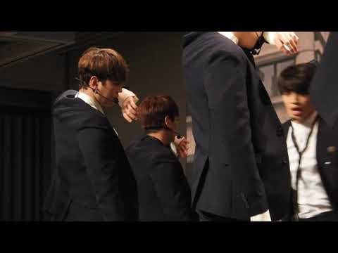 171123 업텐션 [2017 SPECIAL PHOTO EDITION] Release Event - Going Crazy @晴海客船ターミナル 1부(환희 FOCUS)