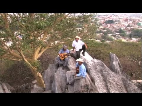 Armadillos - Tercer Jalon (Videoclip Oficial)