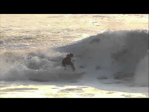 Adriano De Souza remporte le Rip Curl Pro Peniche 2011 devant Kelly Slater !