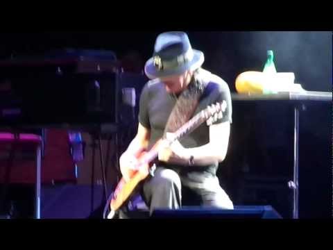 Santana - Carlos Santana Guitar Solo, Incident﻿ at Neshabur - Hartford, CT 07/28/12