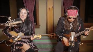 Lanikai Artists Rebecca Lynn Howard &amp; Elisha Hoffman - Lipstick