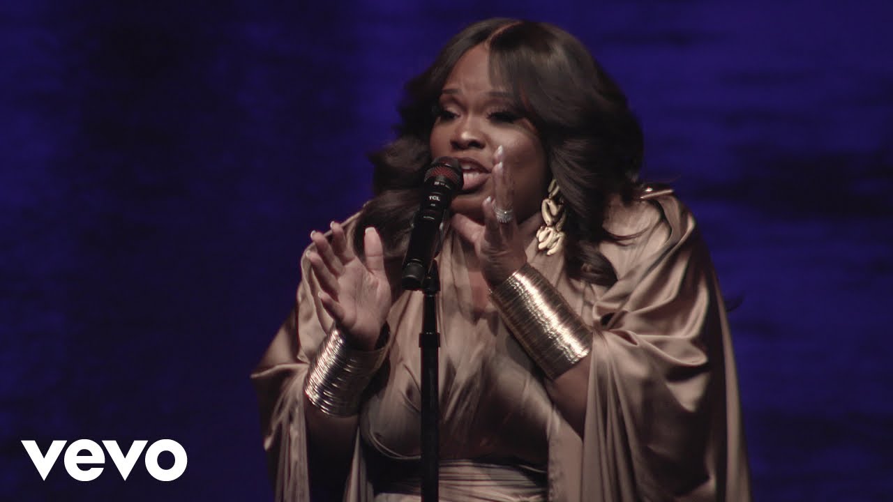 Tasha Cobbs Leonard
