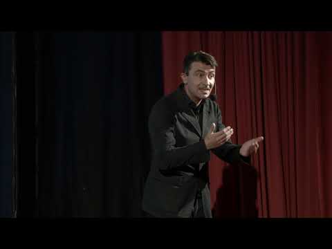 Come l'umorismo mi ha salvato la vita | Piero Massimo Macchini | TEDxAscoliPiceno