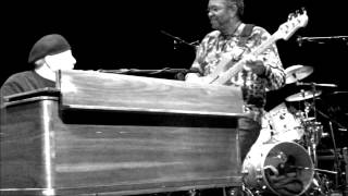 funky Meters - Africa/Sing a Simple Song/Rainy Day Women #12&35/Cabbage Alley