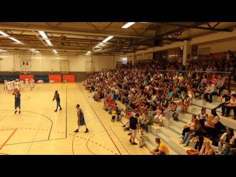 Vor dem Spiel der Noma Iserlohn Kangaroos. (25.8.2012)