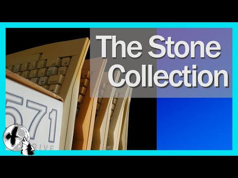 Unboxing Software and Checking An Amiga 1000 - Preserving the Stone Collection - Live Stream