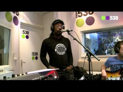 CB Milton - Send Me An Angel (live bij Evers Staat Op)