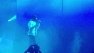 DRAKE PERFORMING &#39;FAITHFUL&#39;  IN KC MO