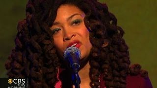 Valerie June sings &quot;Somebody to Love&quot;