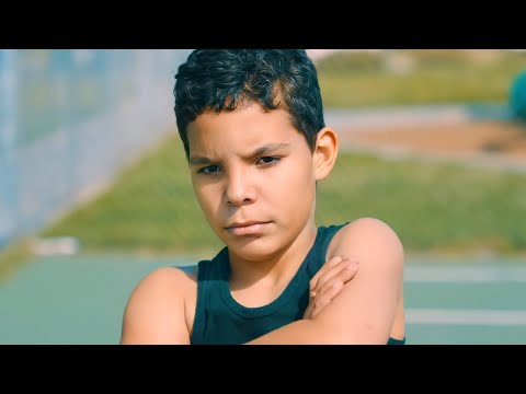 Kid Attacks People to "Copy Will Smith"