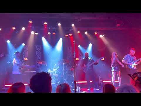 Hirie - 'I Miss You' (with Spragga Benz) Brooklyn, NY 10/20/22 - Mood Swing Tour