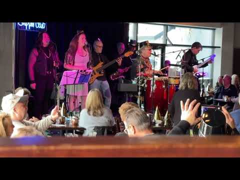 FM Project   Reelin' In The Years   NYE 2025   Music Box