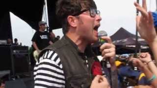 Hawthorne Heights performing 