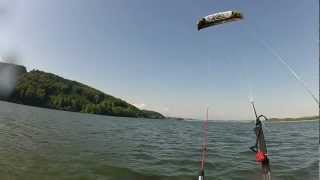 preview picture of video 'Kiting Wallersee Impressionen 26.5.2012.flv'