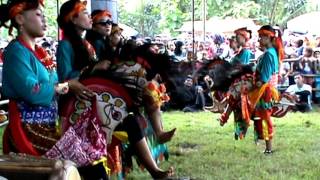 Download lagu TARI KUDA LUMPING TKB BORO KULON PURWOREJO # 2 LIVE WONOROTO mp3