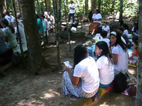 DOU VIVA A TODOS SANTOS (Vzdávám hold všem Svatým) - zpěv Santo Daime