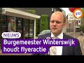 Voetgangers moeten wegspringen voor passerende auto's, gemeente komt in actie