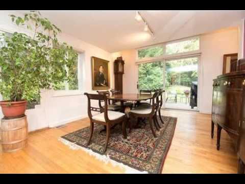 43 Rolling Ln, Weston, MA - Listed by Debi Benoit