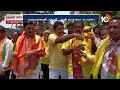 Narasapuram BJP MP candidate Bhupathiraju | సైకిల్ తొక్కుతూ నరసాపురం ఎంపీ అభ్యర్థి భూపతిరాజు ప్రచారం - Video