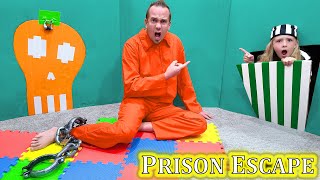 Daddy Daughter Prison Escape!!!