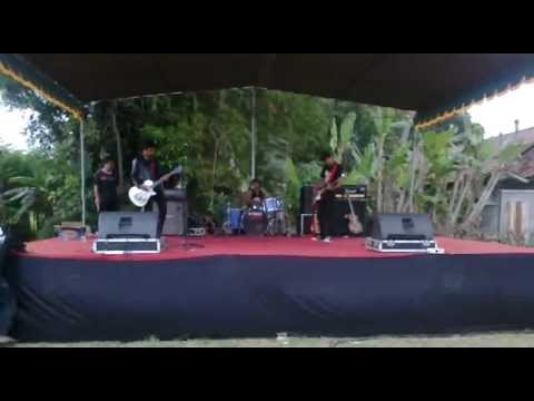 Over Distortion - E Boogie