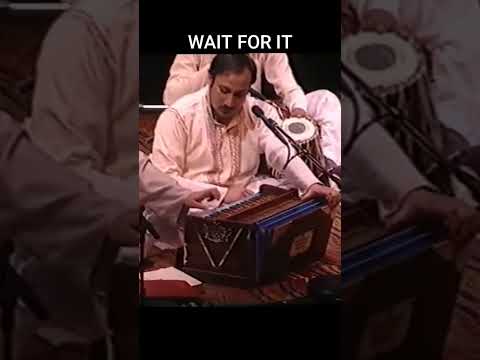 Nusrat Saab Playing Harmonium 😍 #nfak #music #song #qawwali