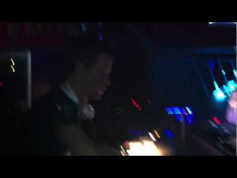 DJ BERTECH EN OPEN MORNING CLUB EL DIA 8-01-2012 BY PERITV