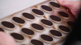 How to perfectly seal moulded chocolates