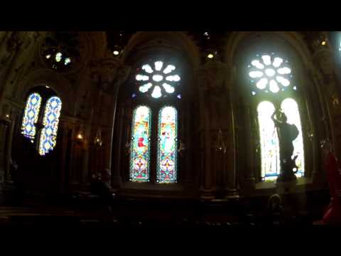 В храме на горе Montserrat в Испании. GoPro Hero 2. 