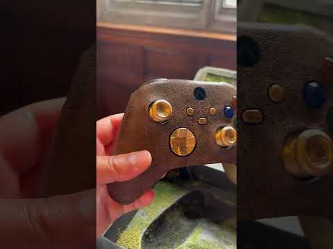 We got an exclusive look at the Indiana Jones-themed Xbox Series X