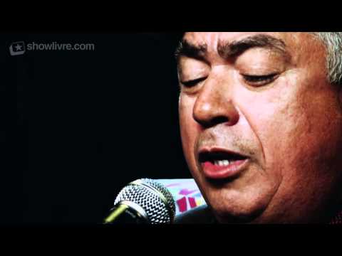 Edvaldo Santana e a versão acústica "Quando Deus quer até o diabo ajuda" no showlivre.com