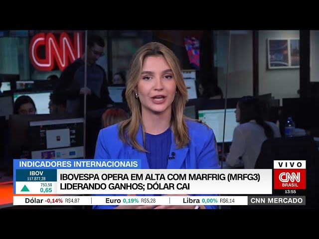 Ibovespa opera em alta com Marfrig (MRFG3) liderando ganhos; dólar cai | CNN MERCADO – 29/08/2023