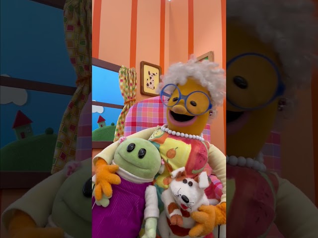 Vídeo relacionado con Willow Gifts "¿Quién es esta chica maravillosa? Taza para té y café, divertido meme Nanalan, princesa Mona, día de San Valentín, programa de televisión infantil (mango rosa)
