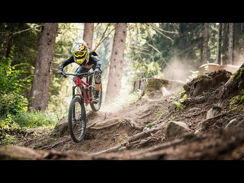 9letý Riccardo na DH