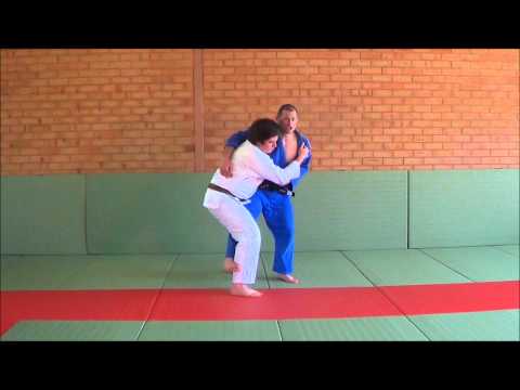Defending an ura nage pickup – stopping the suplex and te guruma
