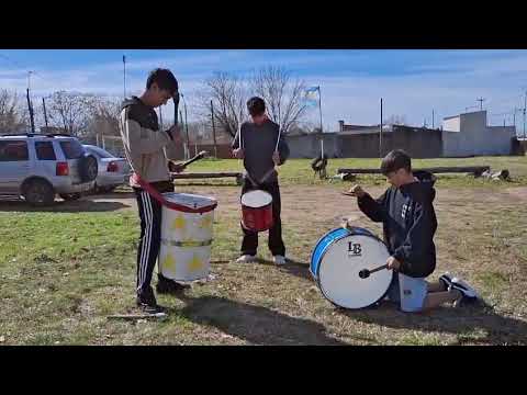 ensayando para el domingo dale 12💛💙 #percussion #fumandoporrotomandovino
