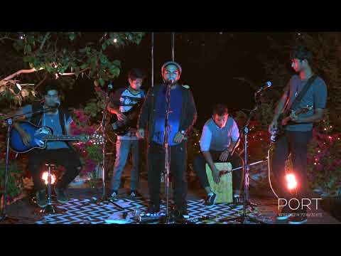 Craig Chester What's keeping you here(original)