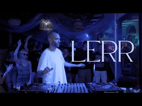 Energetic & Groovy House Mix at Blue Room 22 |S01E09| w/ LERR