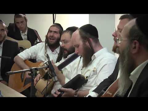 ר׳ מרדכי גוטליב וחברים - קומזיץ קרליבך שירי הודיה | Mordechai Gottlieb - Kumzits