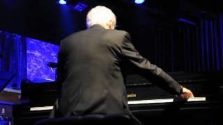 David Benoit Prerforms Kay's song live at the Napa Valley jazz Getaway.AVI