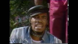 Grandmaster Flash &amp; The Furious Five - The Message (With Lyrics)