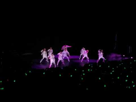 190507 NCT 127 WORLD TOUR 'NEO CITY - The Origin' in Chicago - Cherry Bomb (English Version)