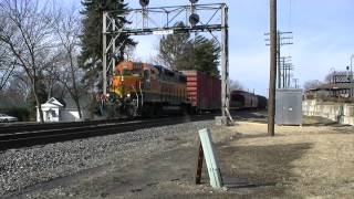 preview picture of video 'Railfanning Rochelle Railroad Park 2/20/12, Part 1.  Lots of BNSF local action!'