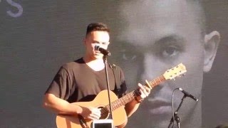 Cyrus Villanueva sings "Jealous" (fancam)