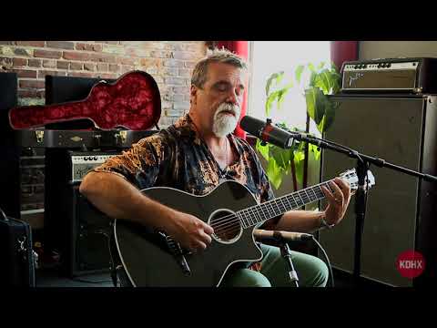 Darrell Scott "You'll Never Leave Harlan Alive" Live at KDHX 8/27/17