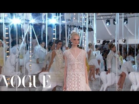 Fashion Show - Louis Vuitton: Spring 2012 Ready-to-Wear