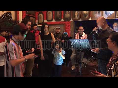 Safeea kesayangan Kakak AL